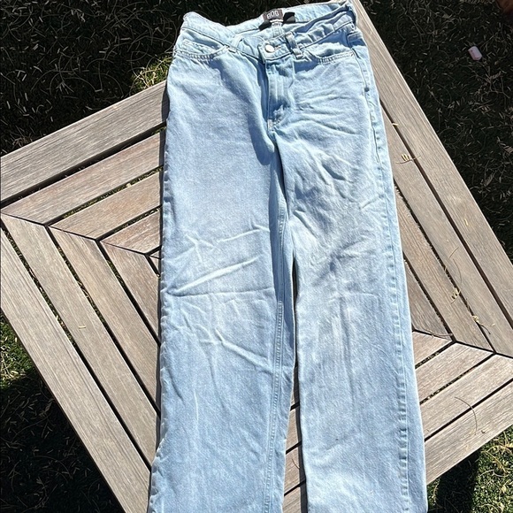 Urban Outfitters BDG light wash  BlueJeans - Picture 1 of 4